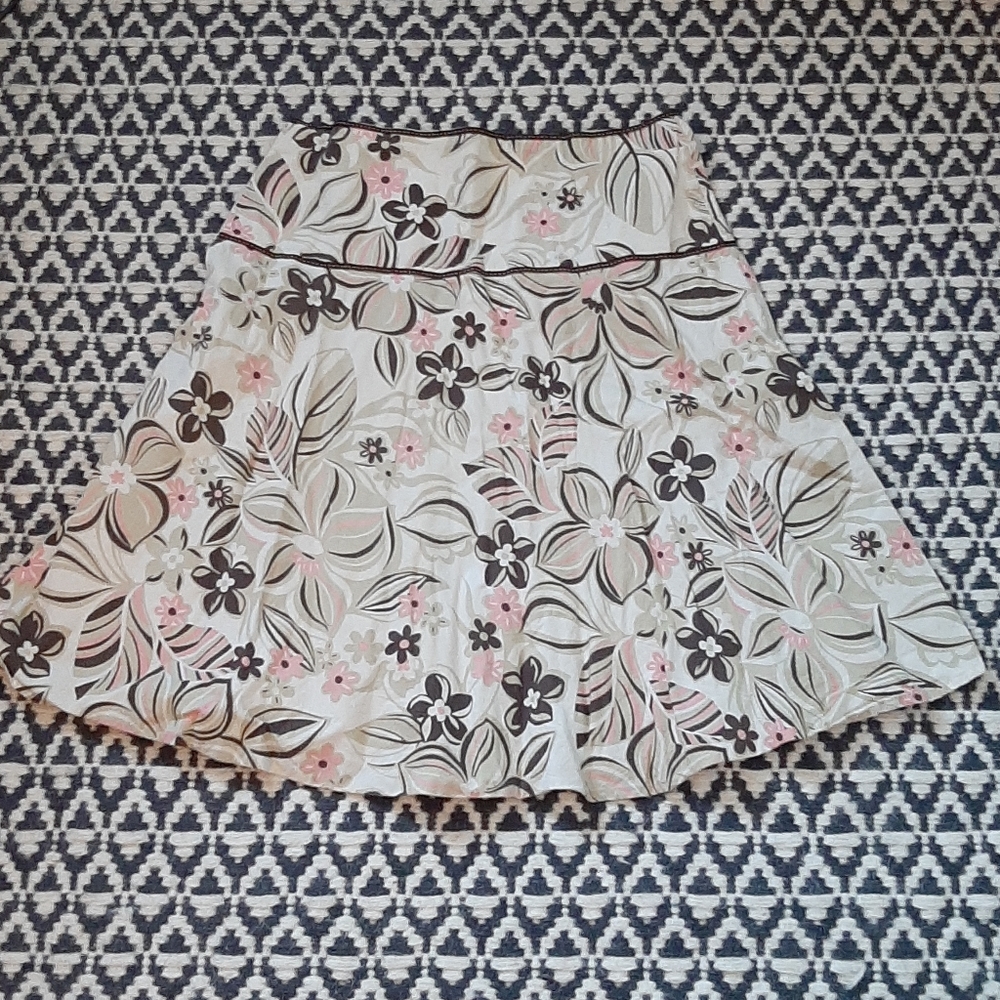Lapis Midi Cream Floral Skirt